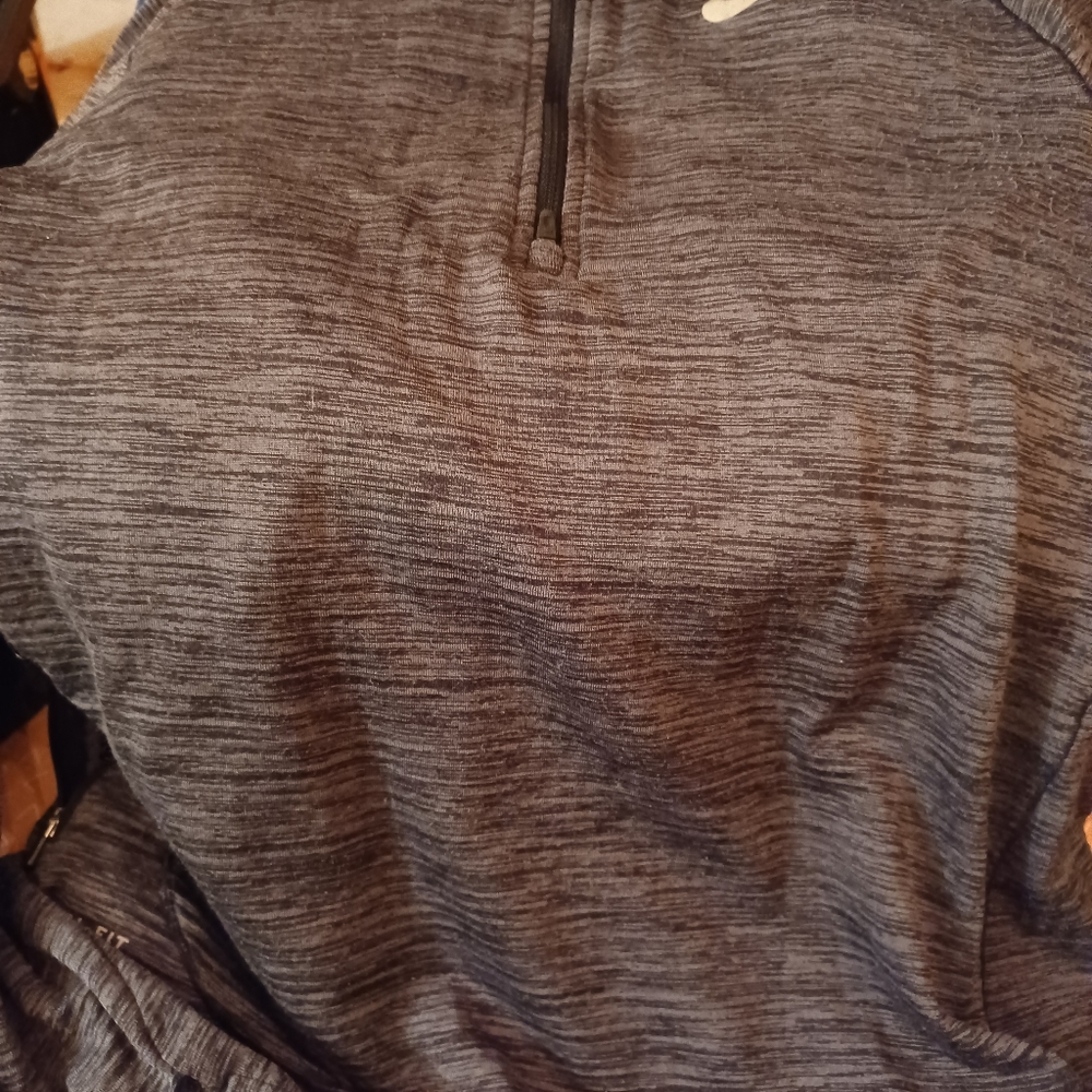 Nike Dri Fit 3/4 zippered pullover